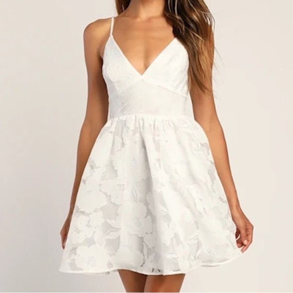 Lulus NWOT Floral Feelings White Floral Burnout Jacquard Babydoll Mini Dress - Picture 2 of 12